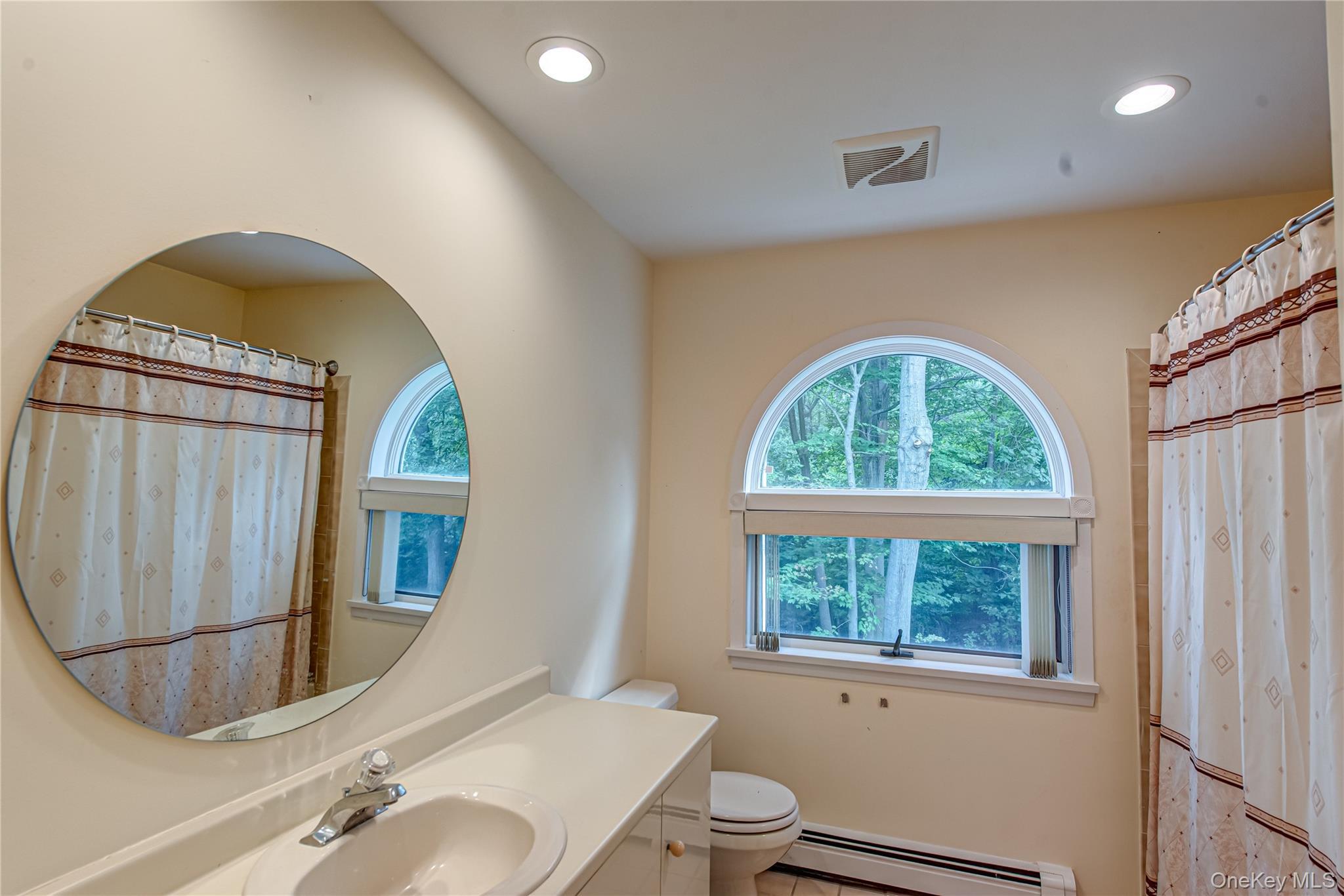 Condo Wood Path  Suffolk County, NY 11768, MLS-897900-38