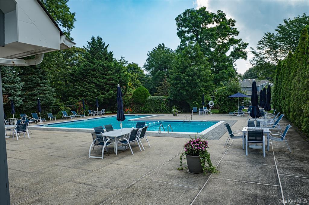 Condo Wood Path  Suffolk County, NY 11768, MLS-897900-48