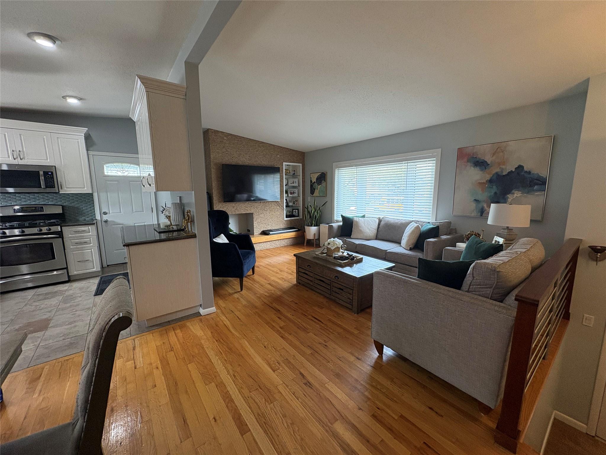 Single Family Louis Nine Blvd  Bronx, NY 10459, MLS-897918-16