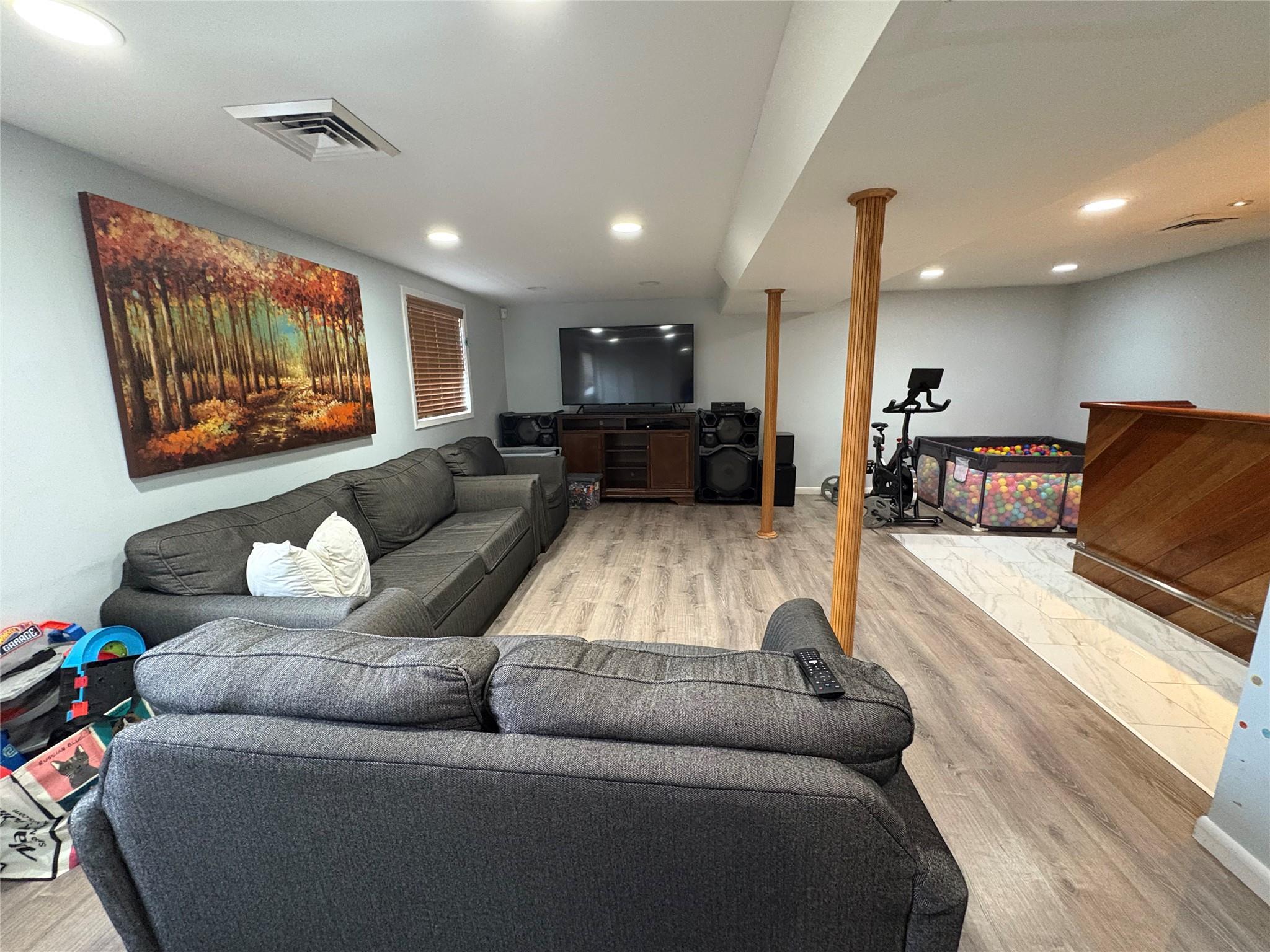 Single Family Louis Nine Blvd  Bronx, NY 10459, MLS-897918-32