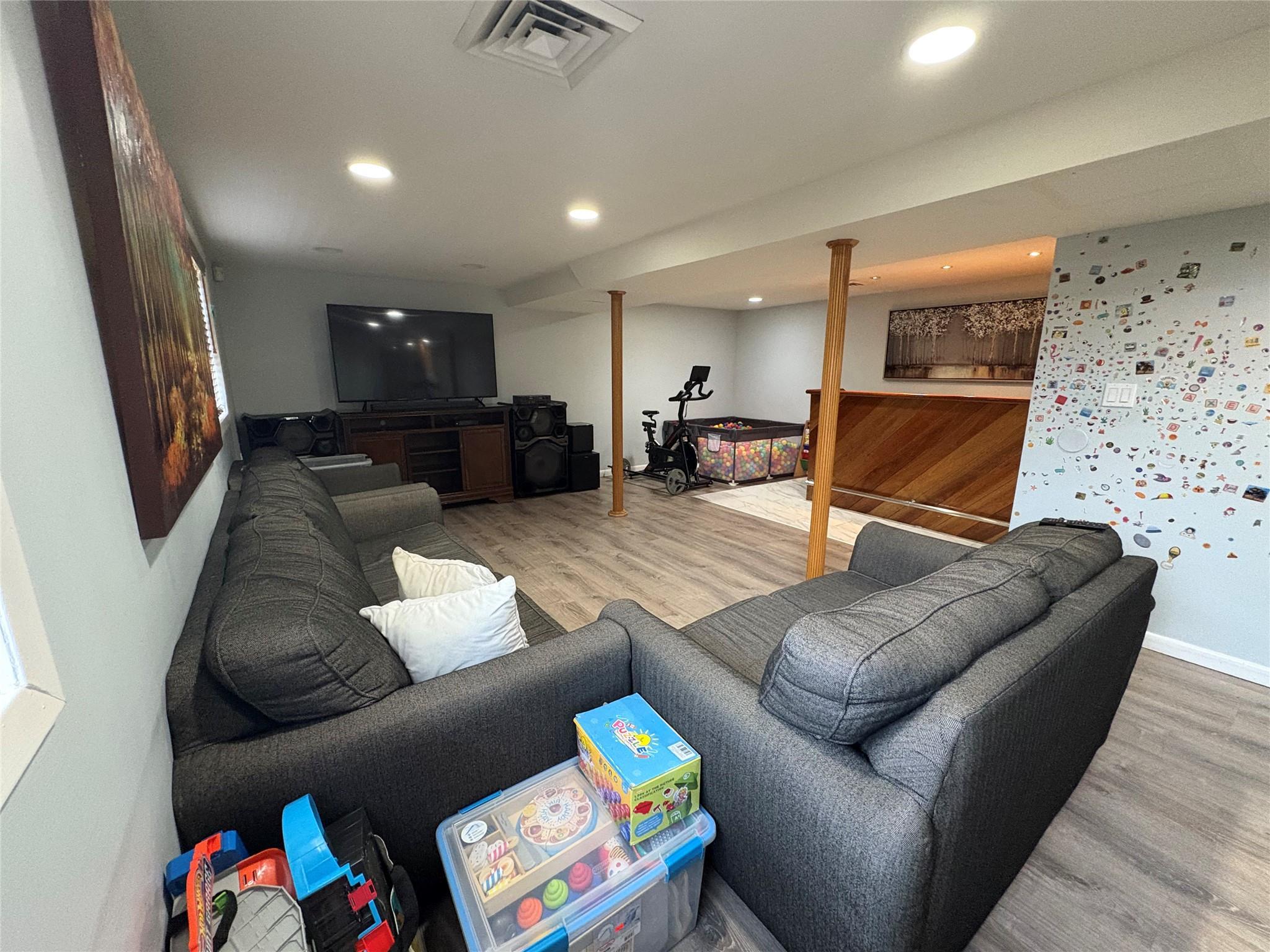 Single Family Louis Nine Blvd  Bronx, NY 10459, MLS-897918-34