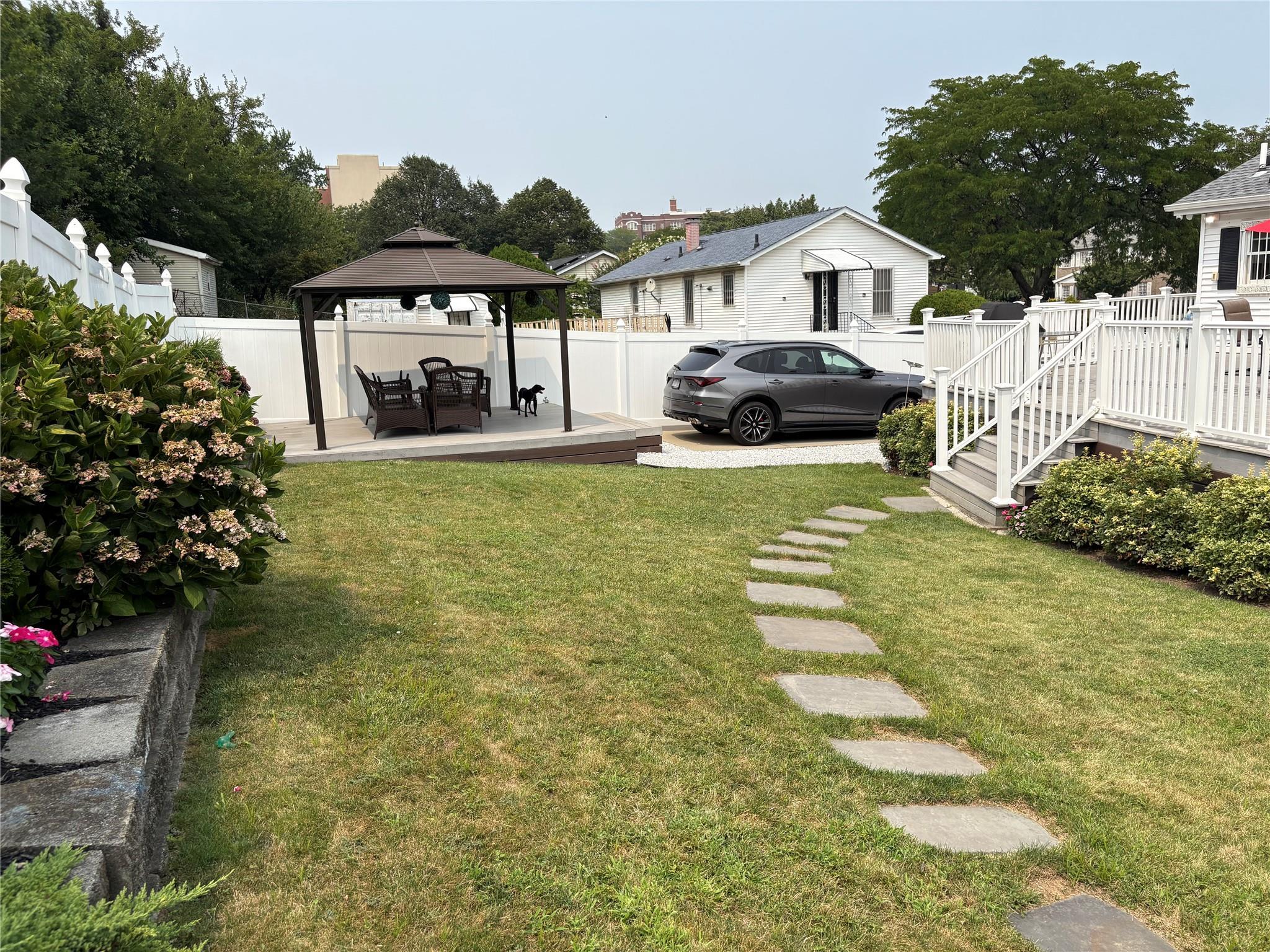 Single Family Louis Nine Blvd  Bronx, NY 10459, MLS-897918-7