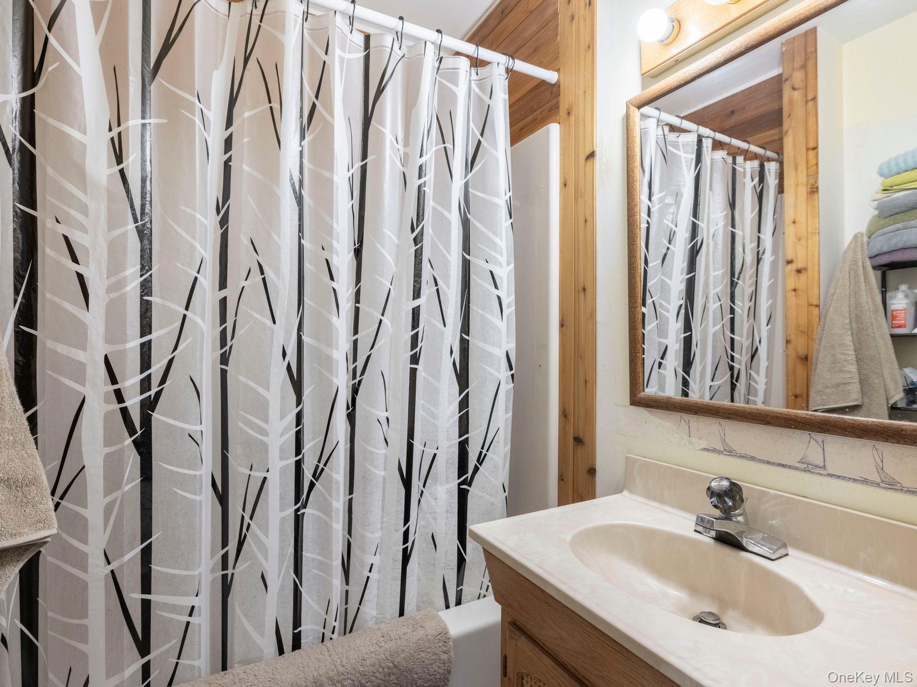 Single Family Lincoln Greene County, NY 12413, MLS-897931-16