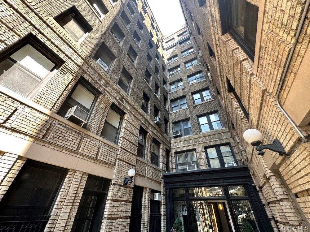 Condo 81st  Manhattan, NY 10024, MLS-897958-16