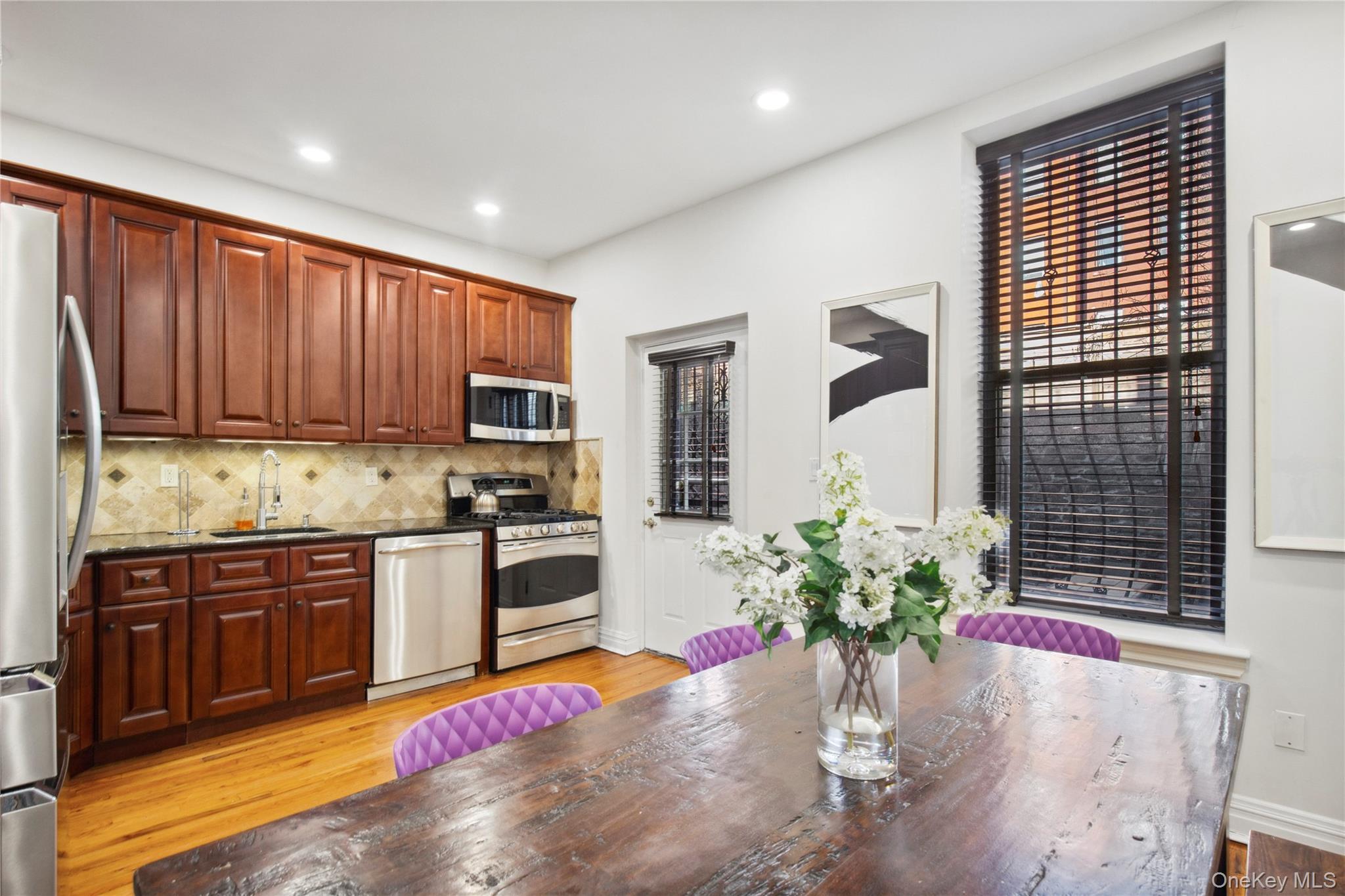 Apartment Bradhurst  Manhattan, NY 10030, MLS-897982-3