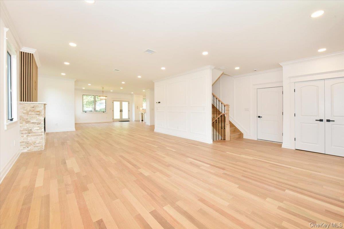 Single Family Norman Nassau County, NY 11040, MLS-897988-10