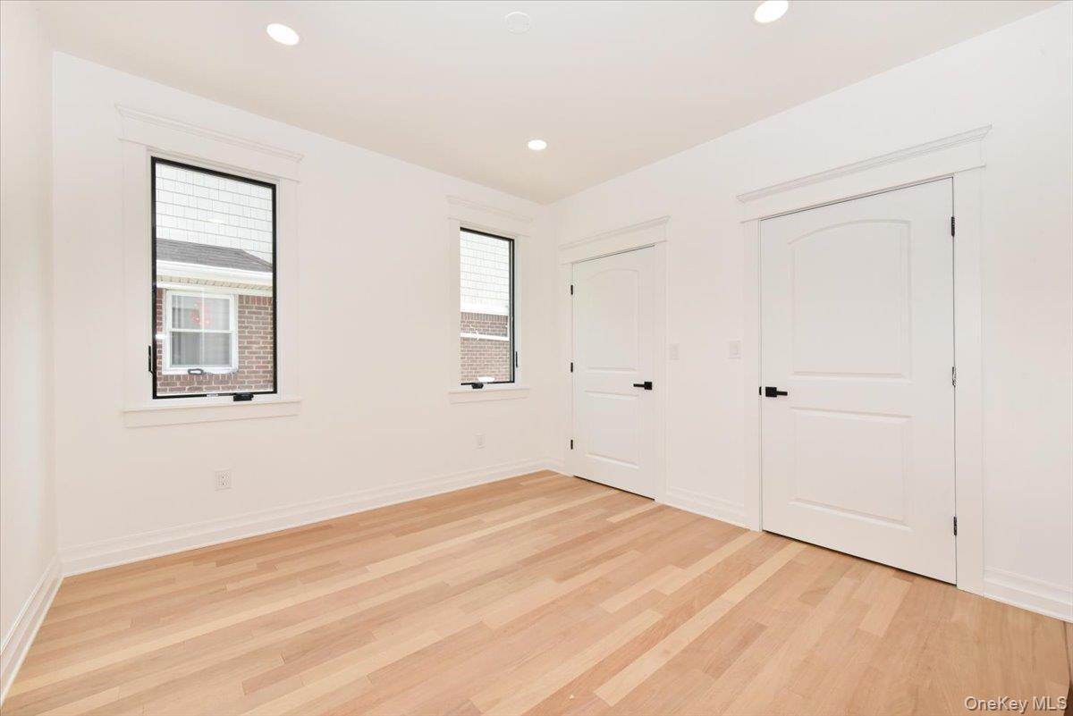 Single Family Norman Nassau County, NY 11040, MLS-897988-16