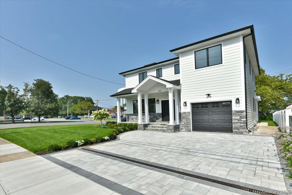 Single Family Norman Nassau County, NY 11040, MLS-897988-2