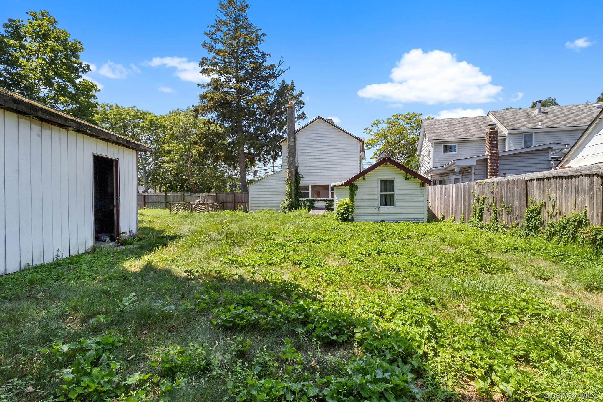 Single Family Irish  Suffolk County, NY 11730, MLS-898009-12