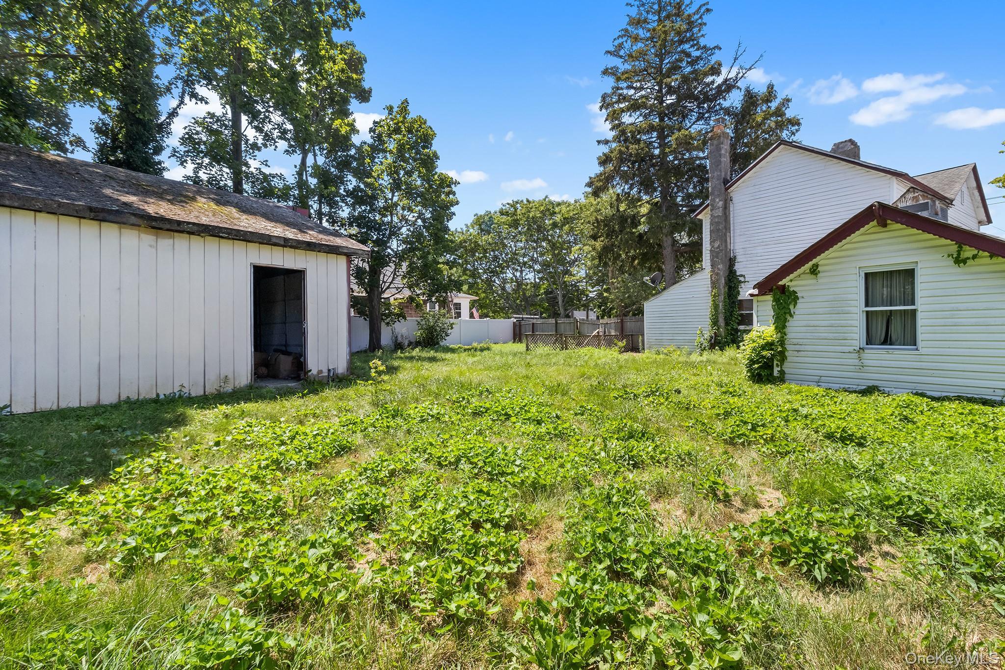 Single Family Irish  Suffolk County, NY 11730, MLS-898009-13