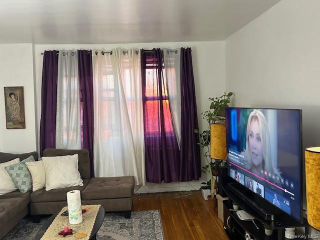 Apartment Kew Gardens  Queens, NY 11415, MLS-898019-14
