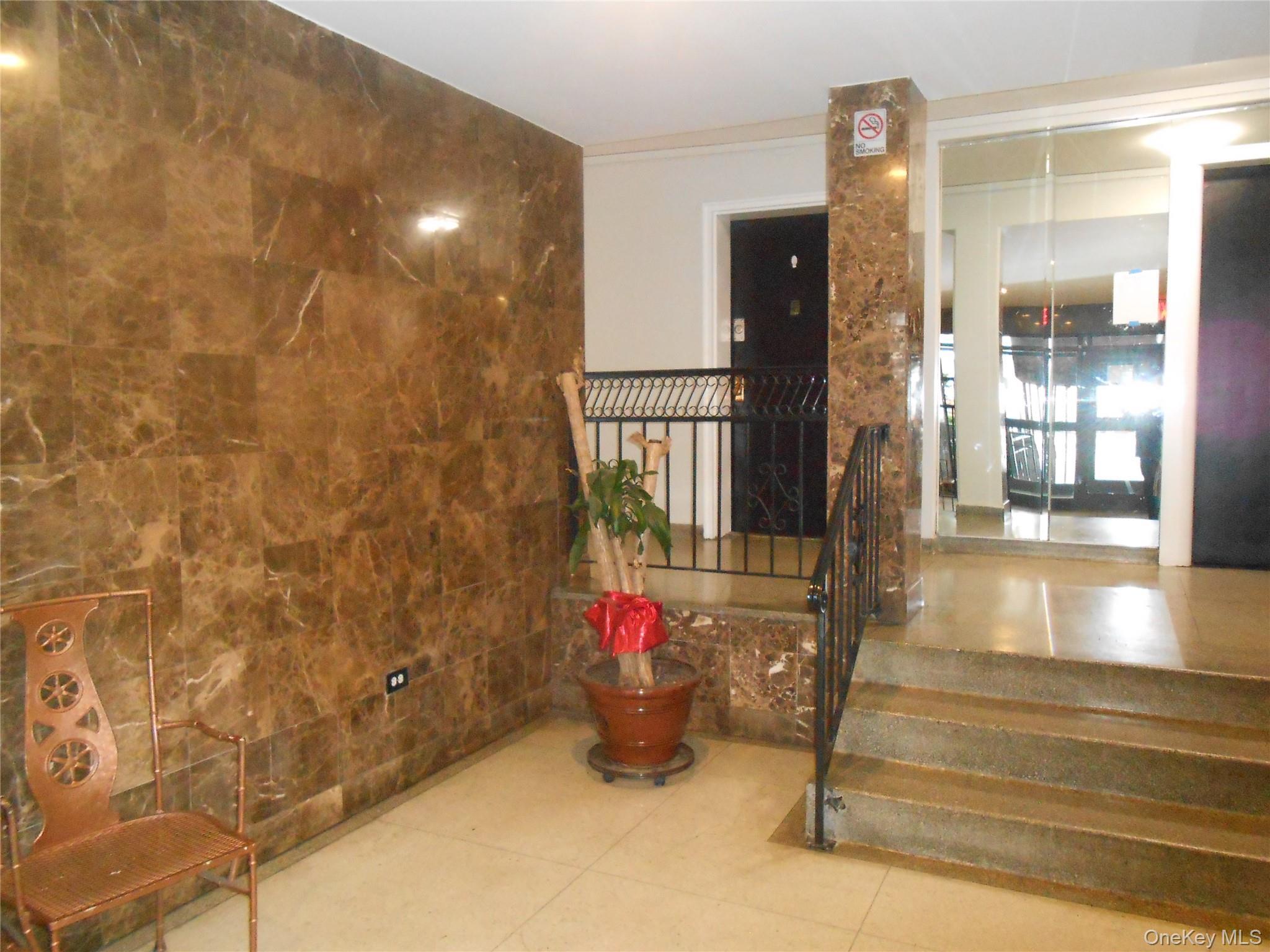 Apartment Kew Gardens  Queens, NY 11415, MLS-898019-4