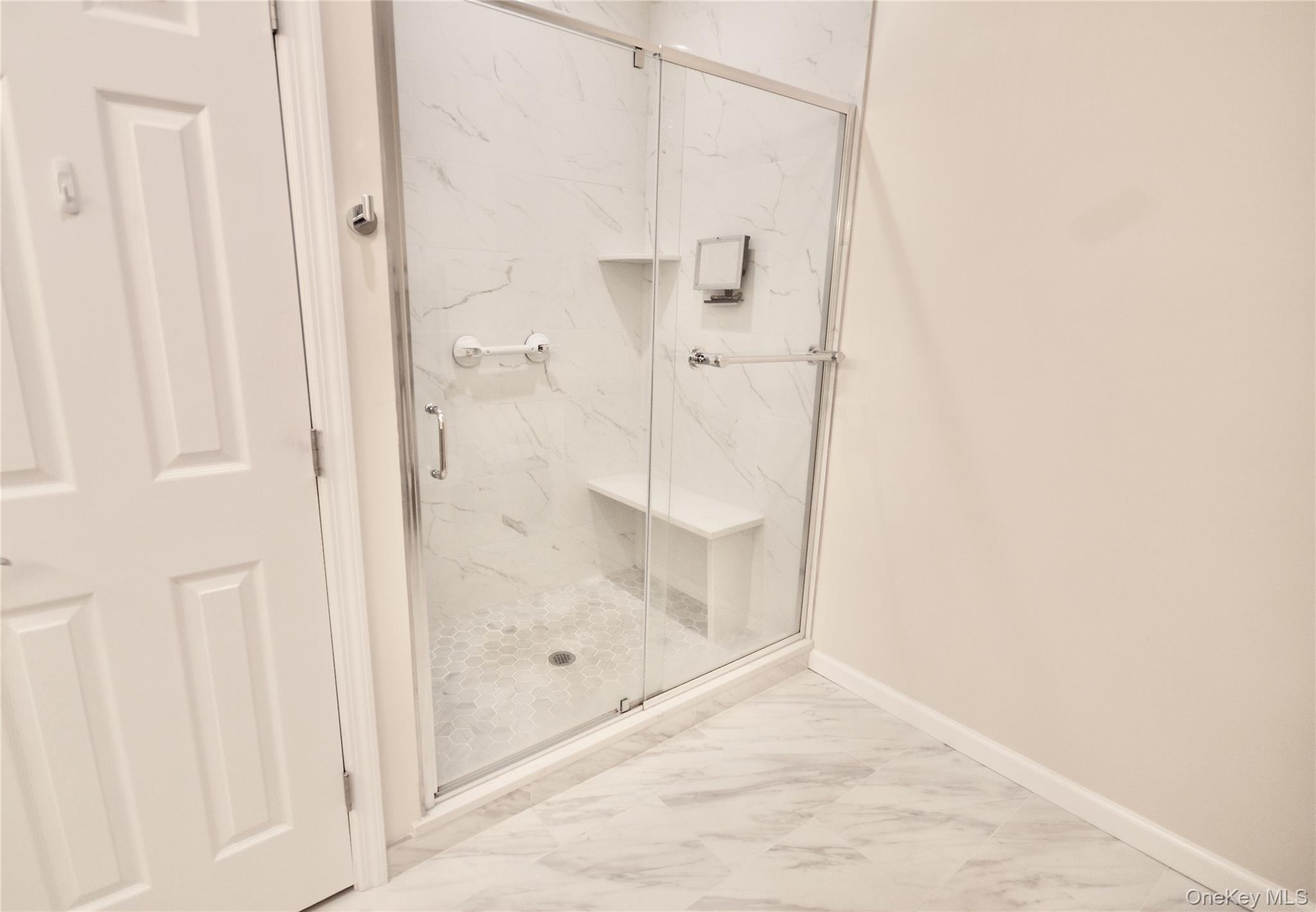 Condo Balfour  Suffolk County, NY 11747, MLS-898046-13