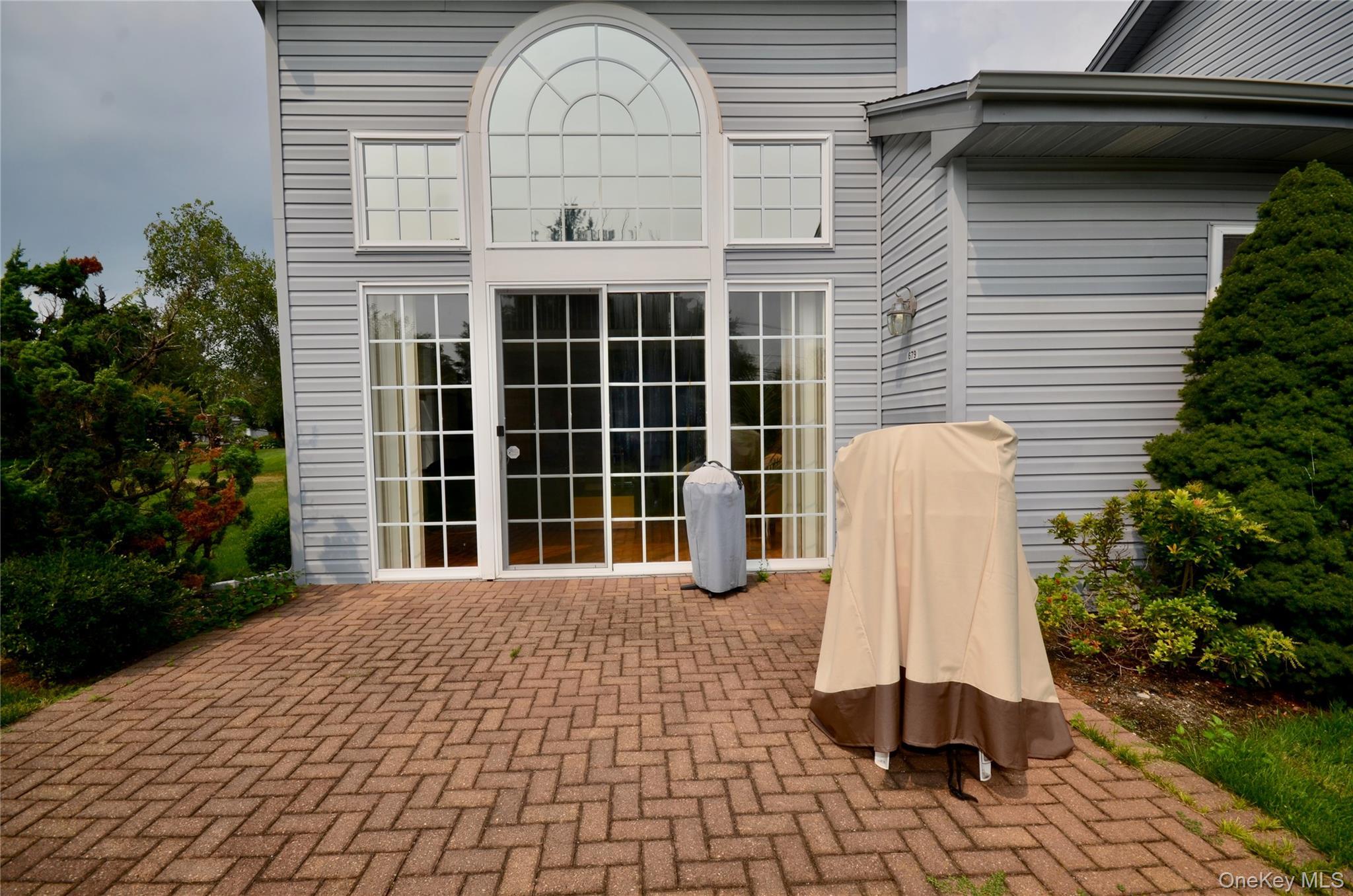 Condo Balfour  Suffolk County, NY 11747, MLS-898046-26
