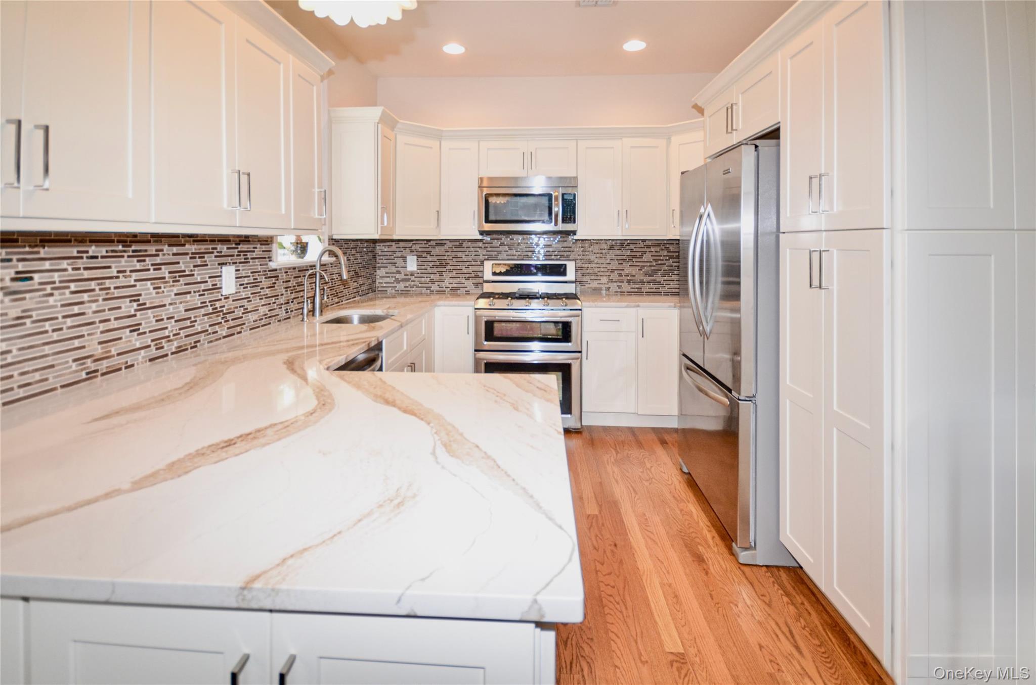 Condo Balfour  Suffolk County, NY 11747, MLS-898046-5
