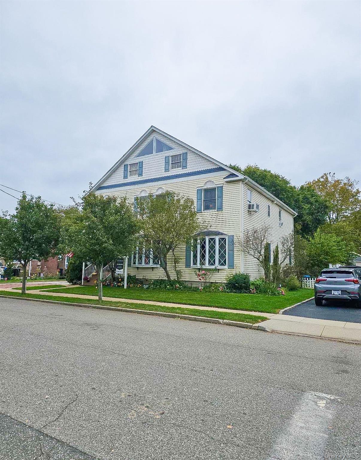 Single Family Windsor  Nassau County, NY 11563, MLS-898067-3