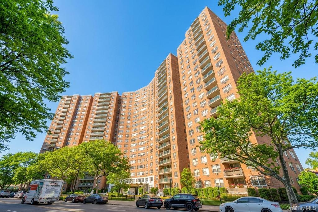 Coop Flatbush Avenue  Brooklyn, NY 11210, MLS-898089-3