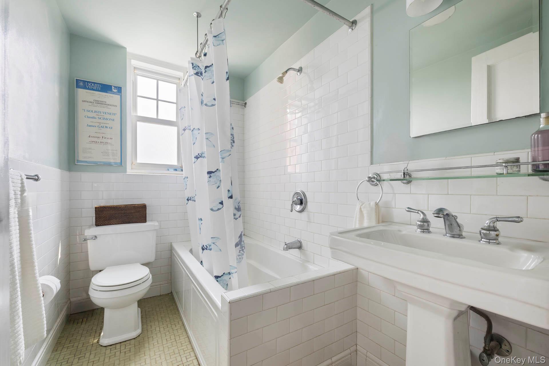 Coop Cabrini  Manhattan, NY 10033, MLS-898096-10