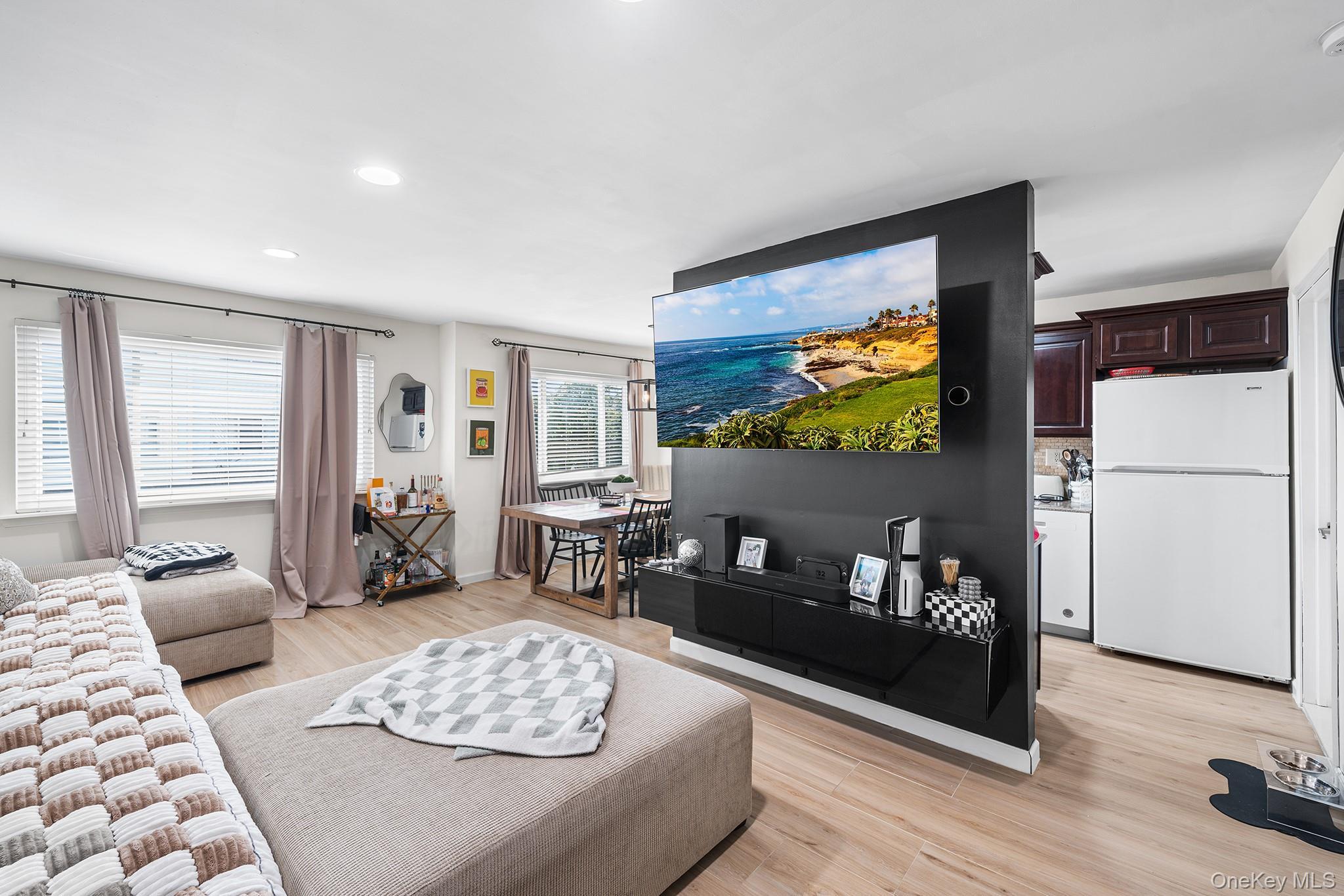 Single Family Wirt  Staten Island, NY 10309, MLS-898129-6