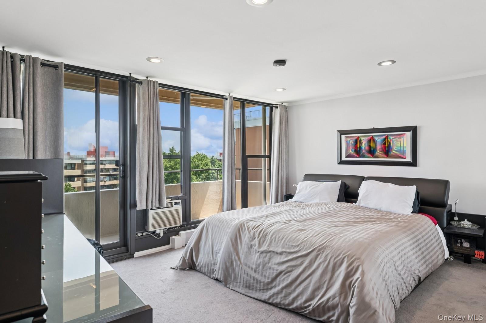 Coop 9th  Queens, NY 11357, MLS-898131-10