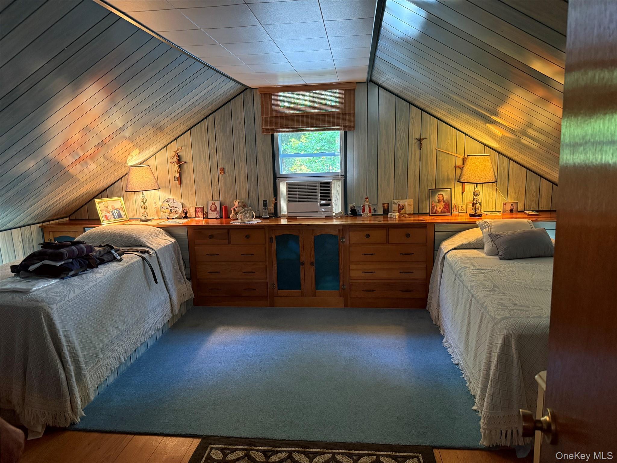 Single Family Hillside  Suffolk County, NY 11743, MLS-898157-11