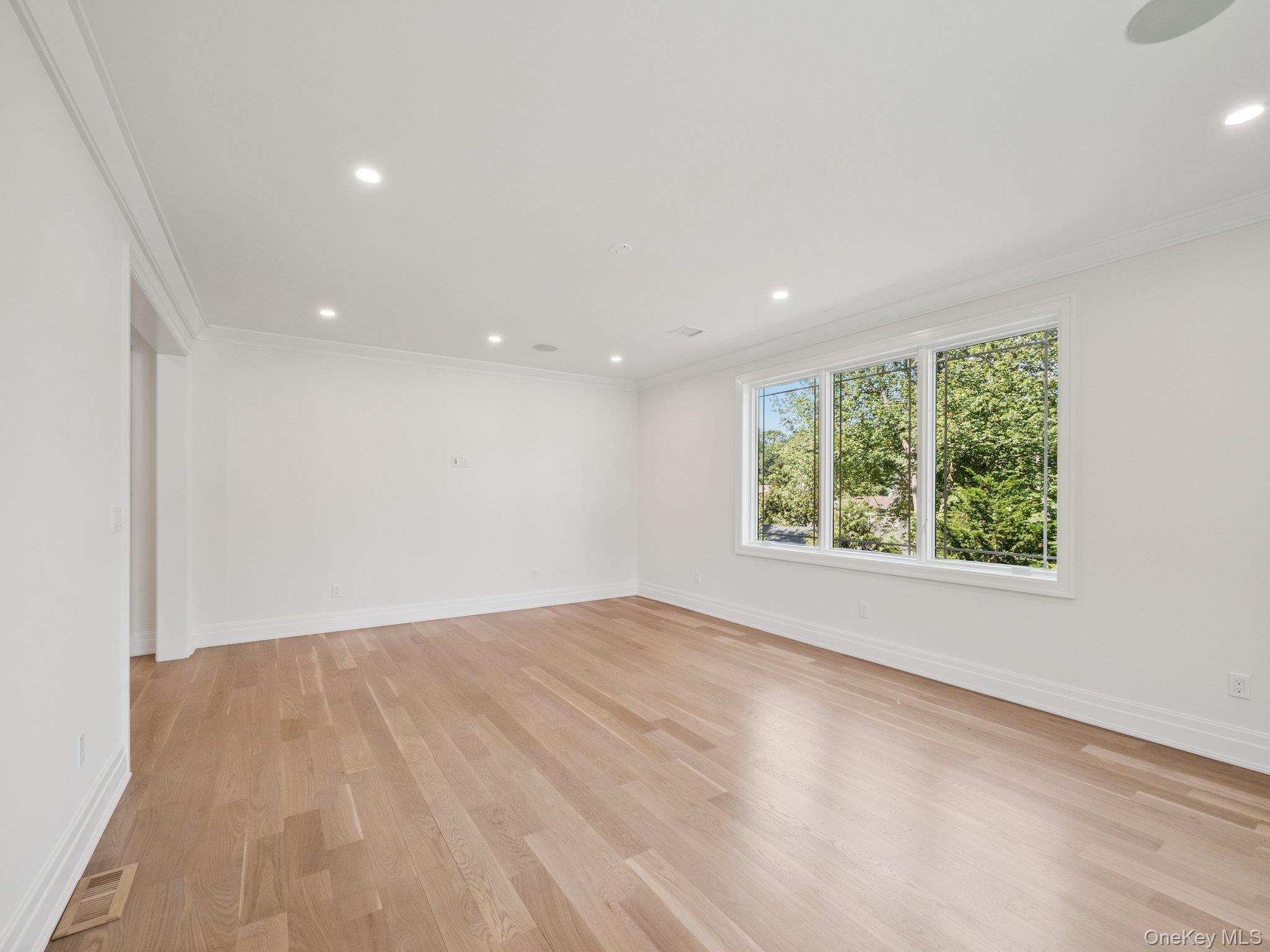 Single Family Arthur Nassau County, NY 11797, MLS-898180-21