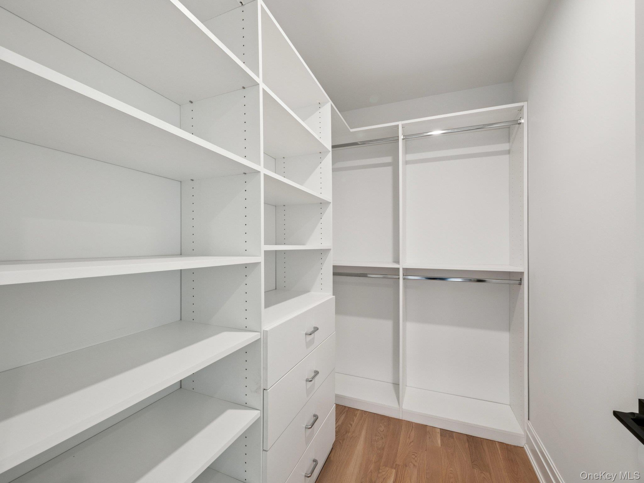 Single Family Arthur Nassau County, NY 11797, MLS-898180-39