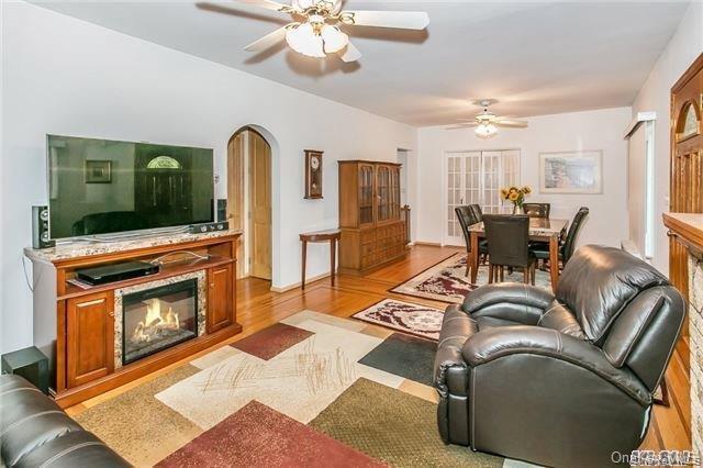 Single Family Twain  Nassau County, NY 11510, MLS-898197-3