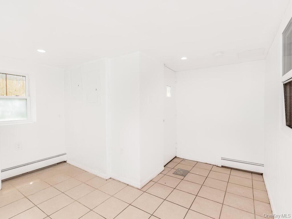 Single Family 221st  Bronx, NY 10469, MLS-898244-10
