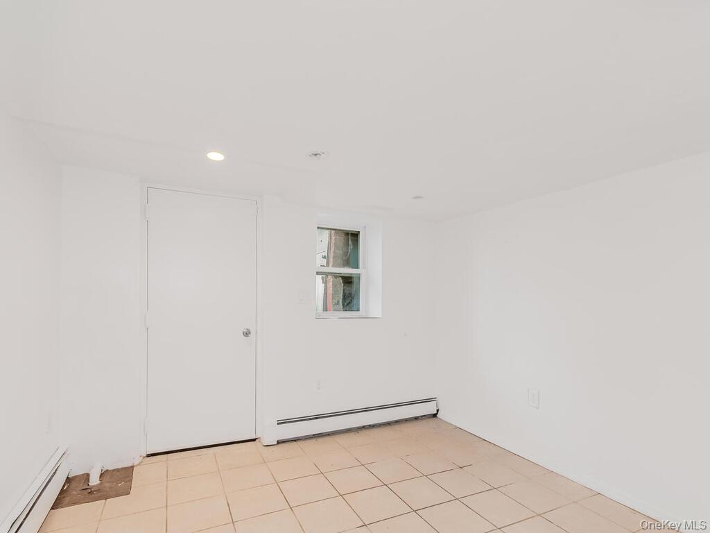 Single Family 221st  Bronx, NY 10469, MLS-898244-12