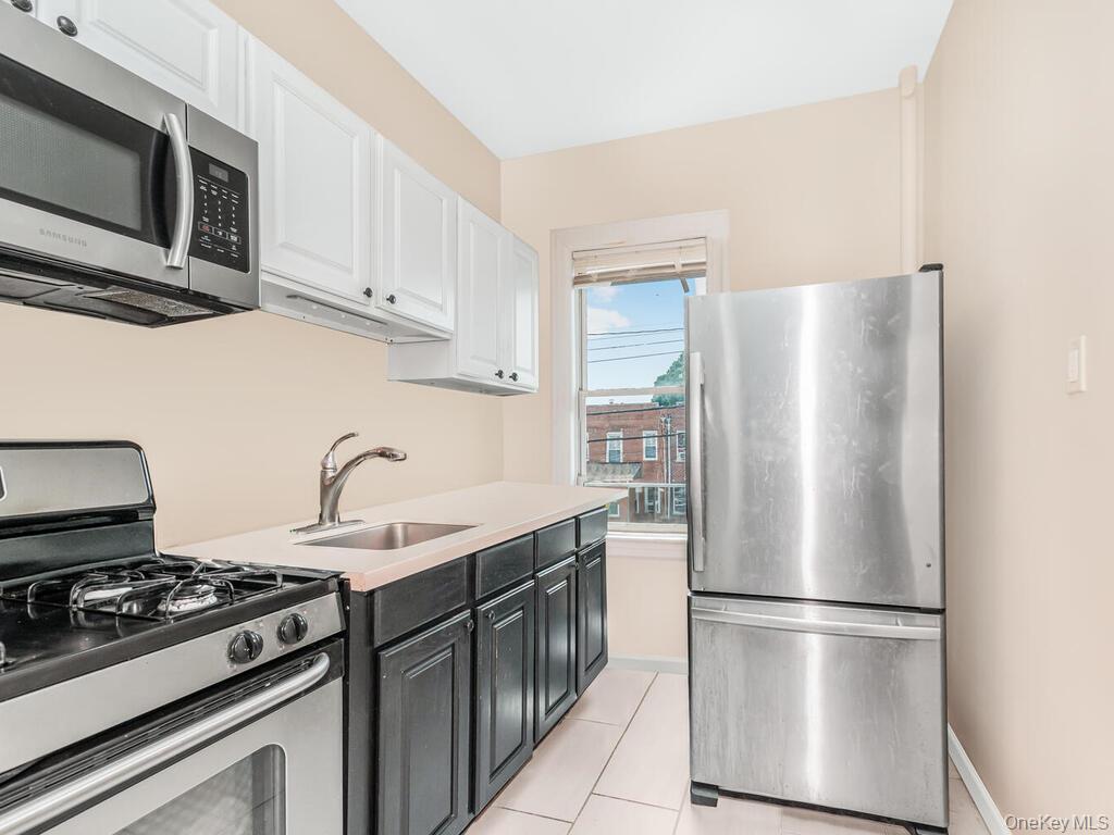 Single Family 221st  Bronx, NY 10469, MLS-898244-17
