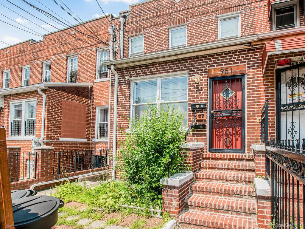 Single Family 221st  Bronx, NY 10469, MLS-898244-3