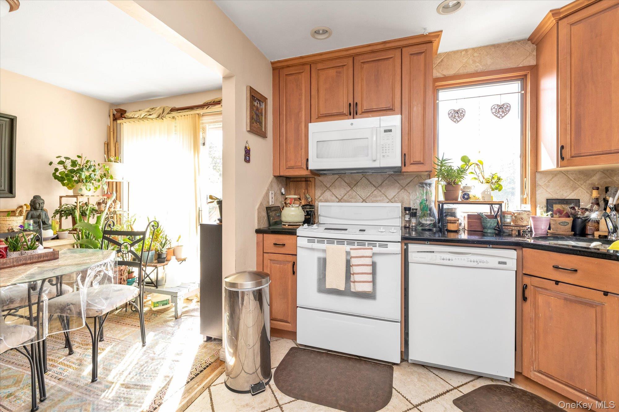 Single Family Hoffman  Suffolk County, NY 11757, MLS-898274-6