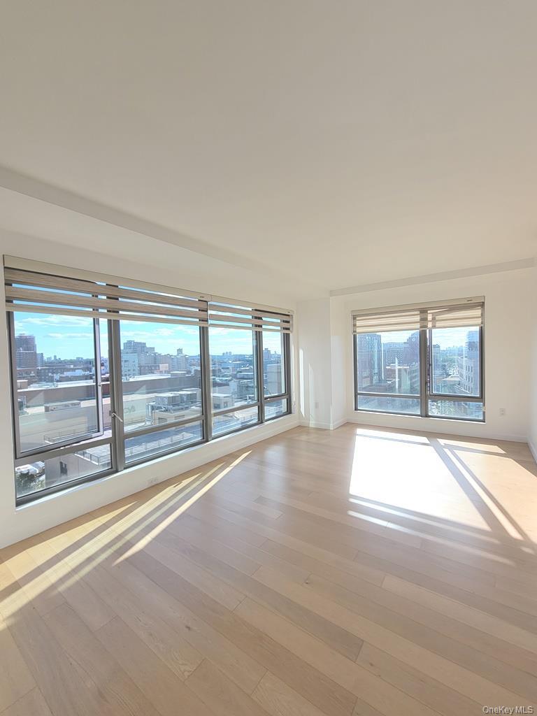 Condo 39th  Queens, NY 11354, MLS-898332-12