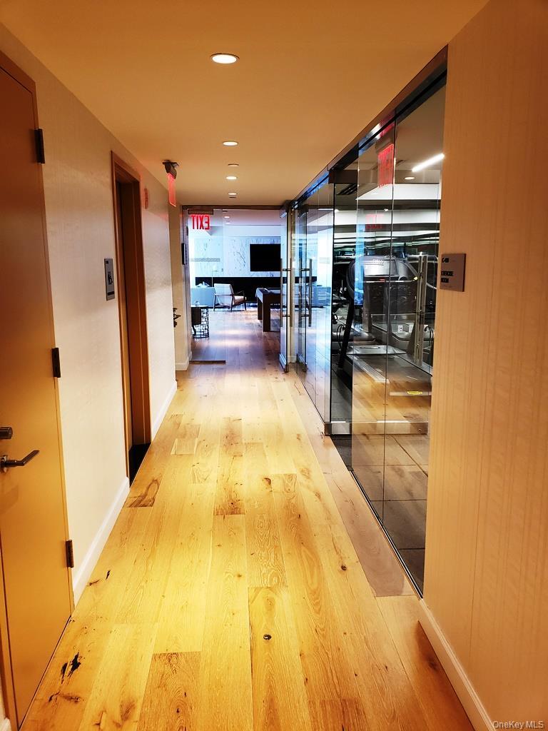 Condo 39th  Queens, NY 11354, MLS-898332-3