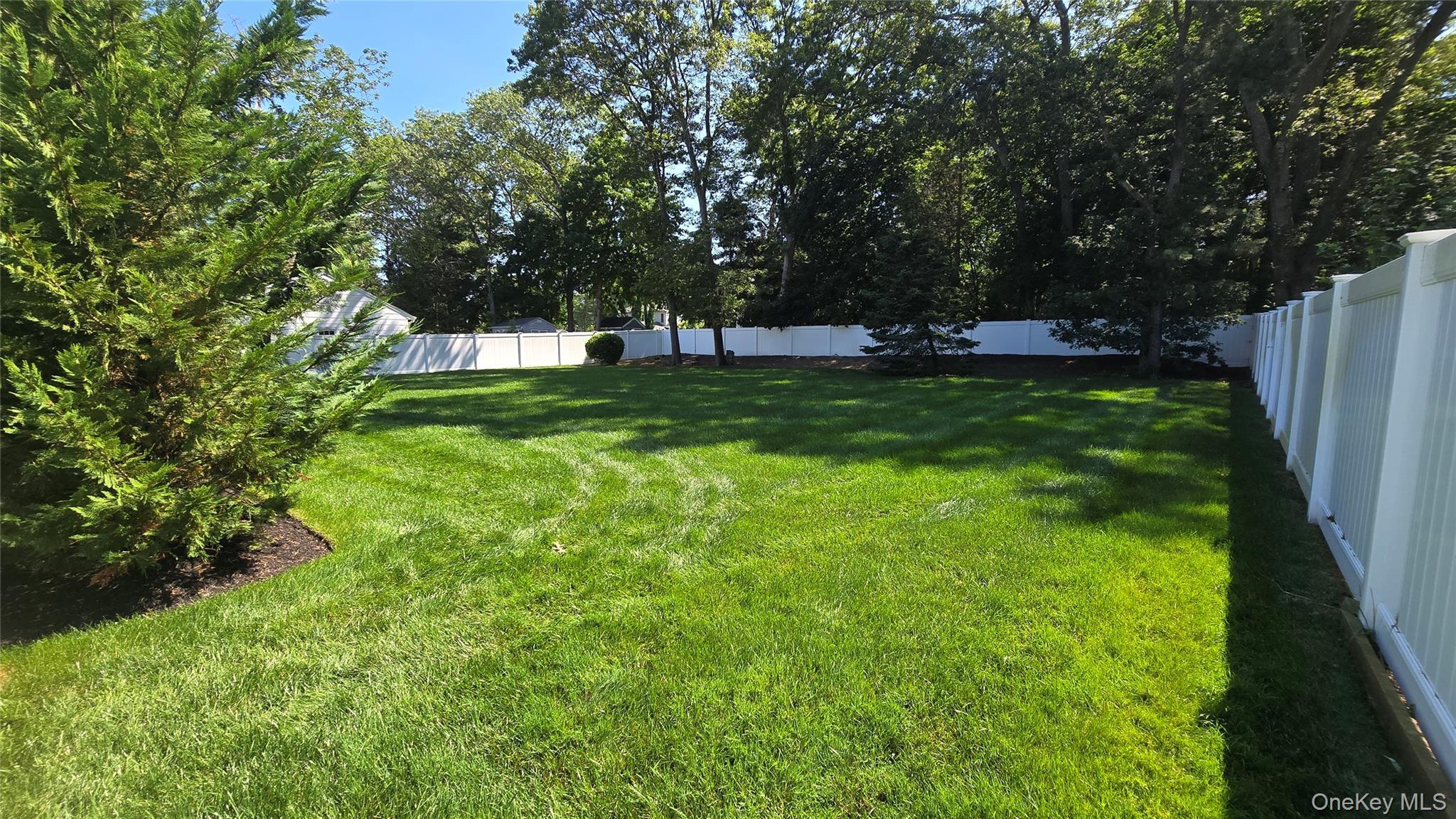 Single Family Timber  Suffolk County, NY 11933, MLS-898341-25