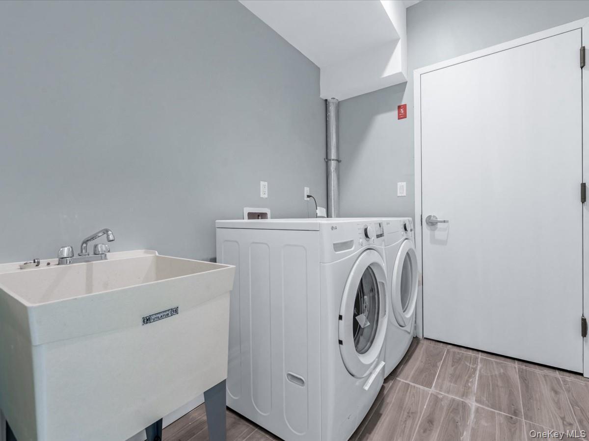 Single Family 38th Queens, NY 11363, MLS-898360-22