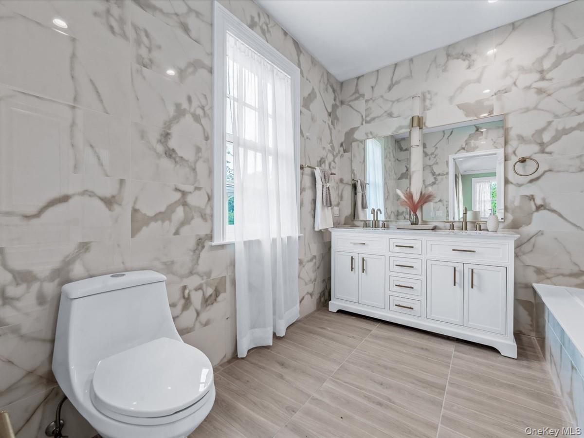 Single Family 38th Queens, NY 11363, MLS-898360-23