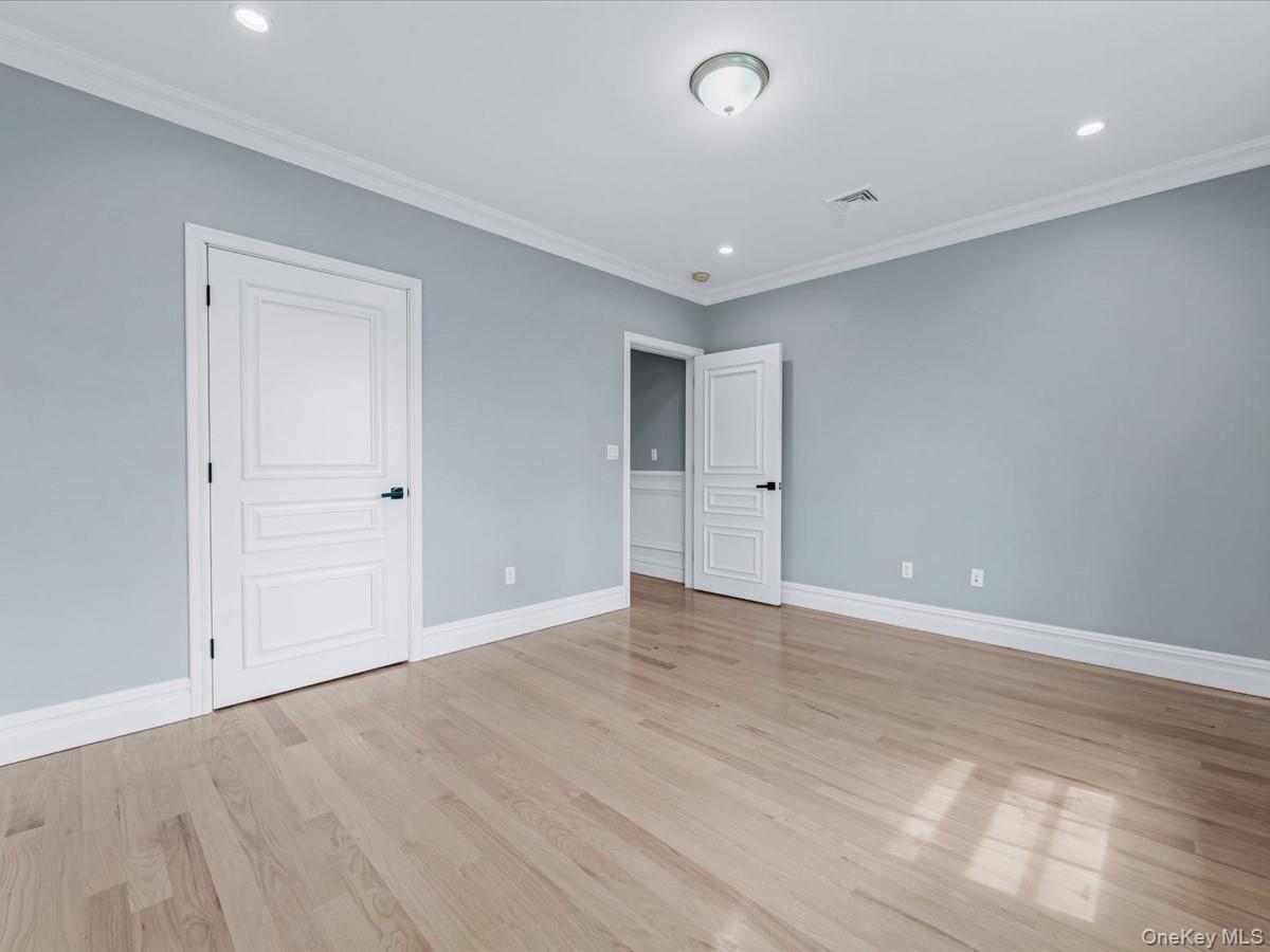 Single Family 38th Queens, NY 11363, MLS-898360-31