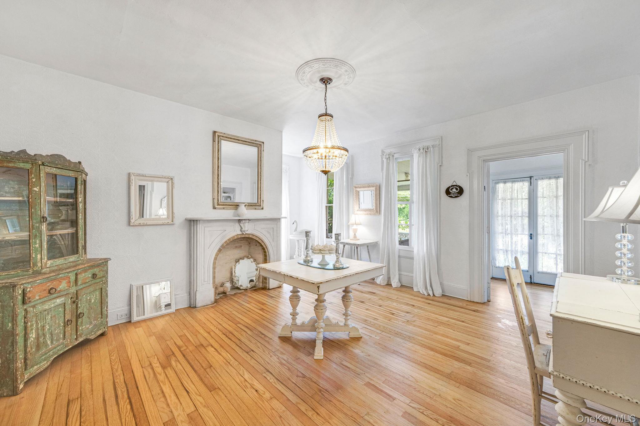 Single Family Shore  Suffolk County, NY 11733, MLS-898370-13