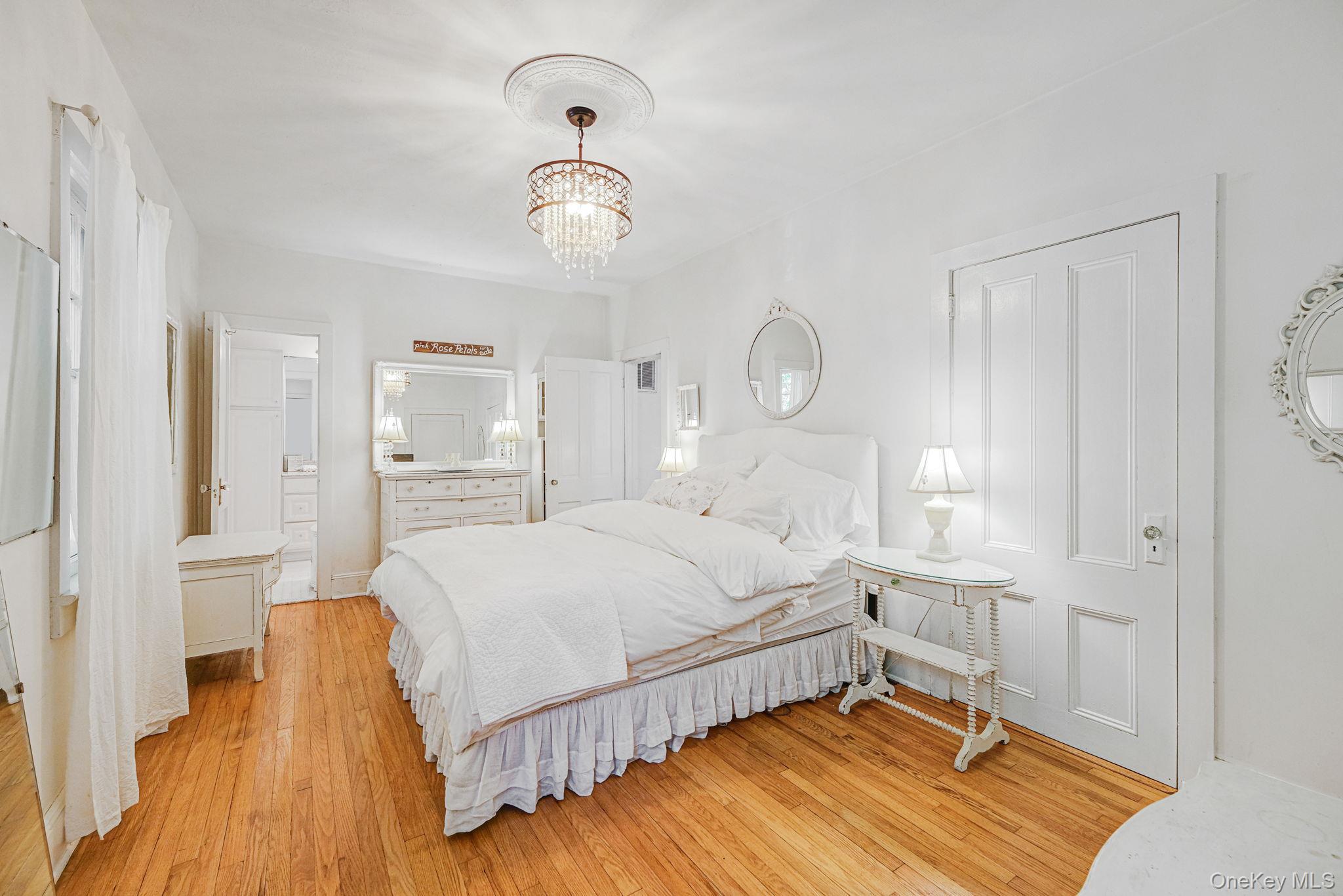 Single Family Shore  Suffolk County, NY 11733, MLS-898370-18