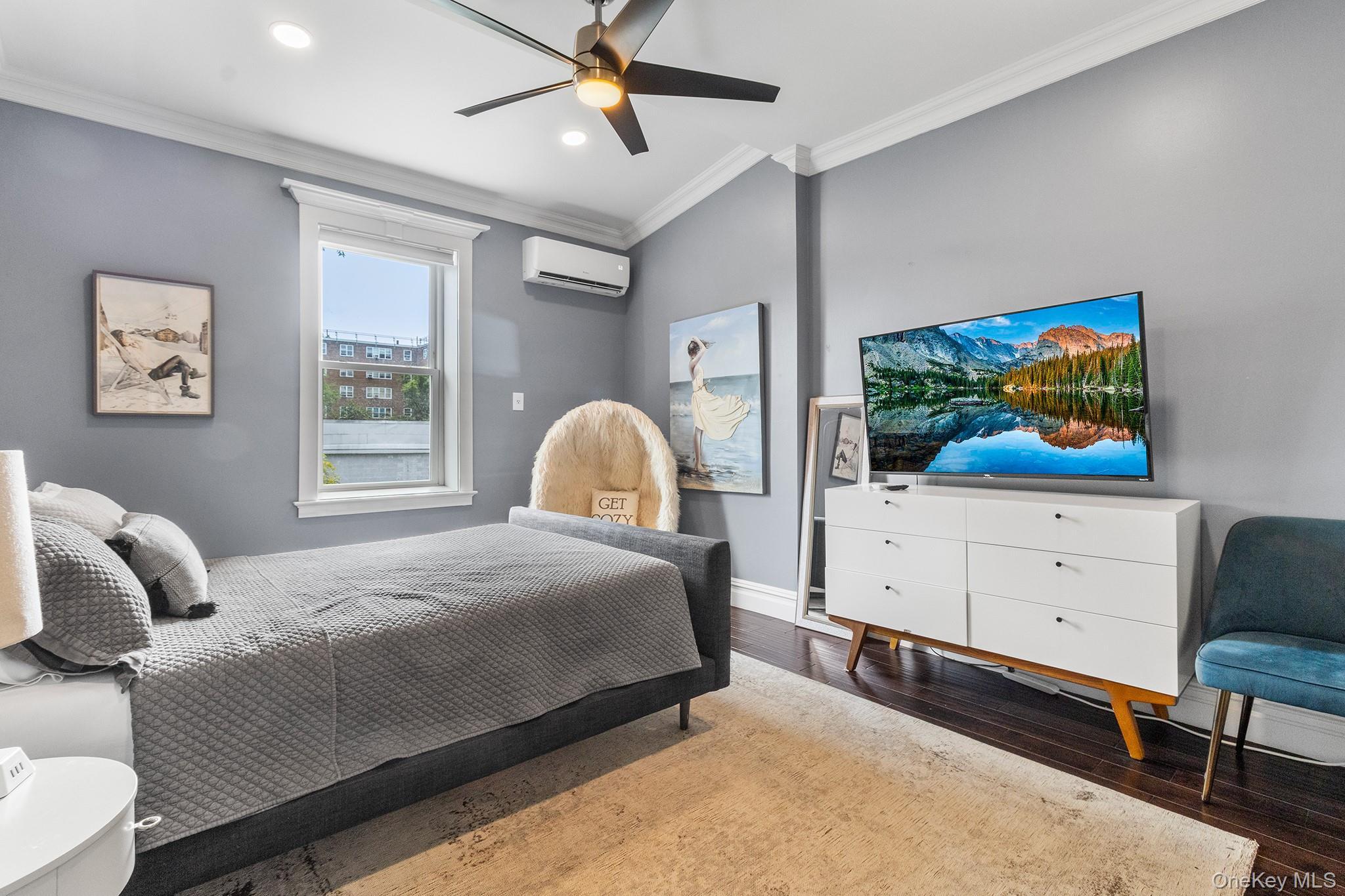 Single Family 11th Queens, NY 11106, MLS-898377-34