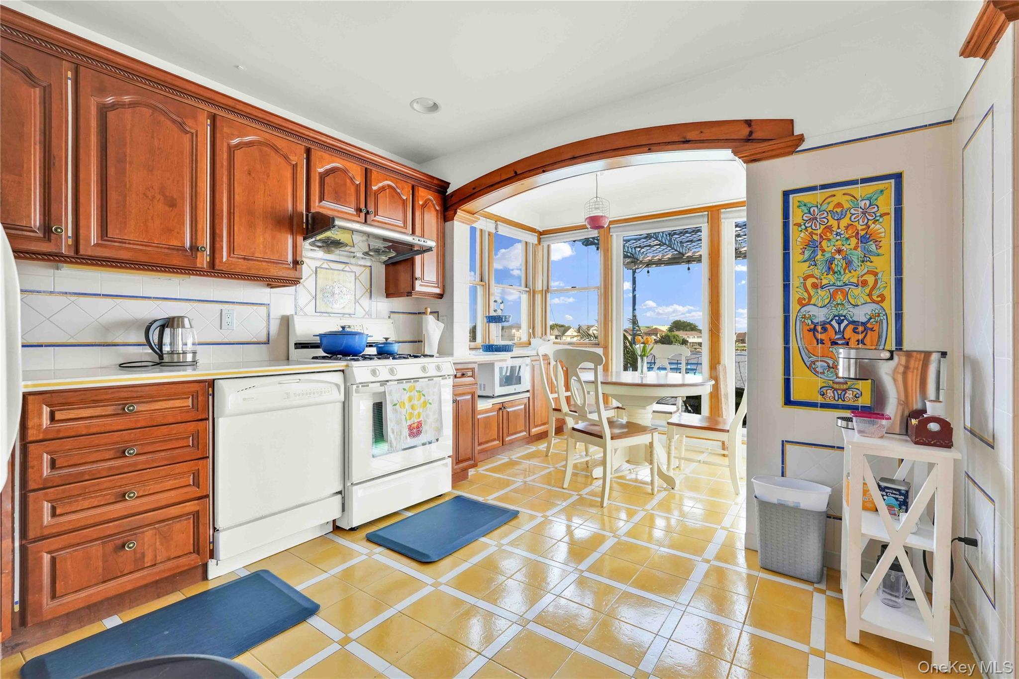 Single Family Bayview  Queens, NY 11422, MLS-898405-19