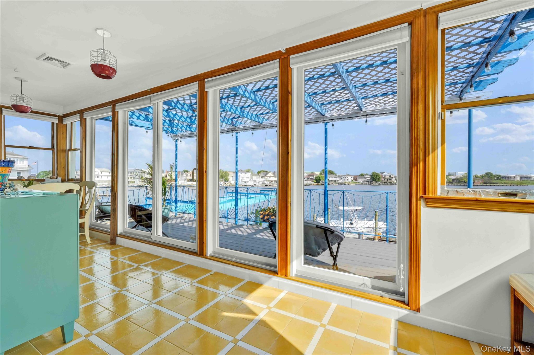 Single Family Bayview  Queens, NY 11422, MLS-898405-22