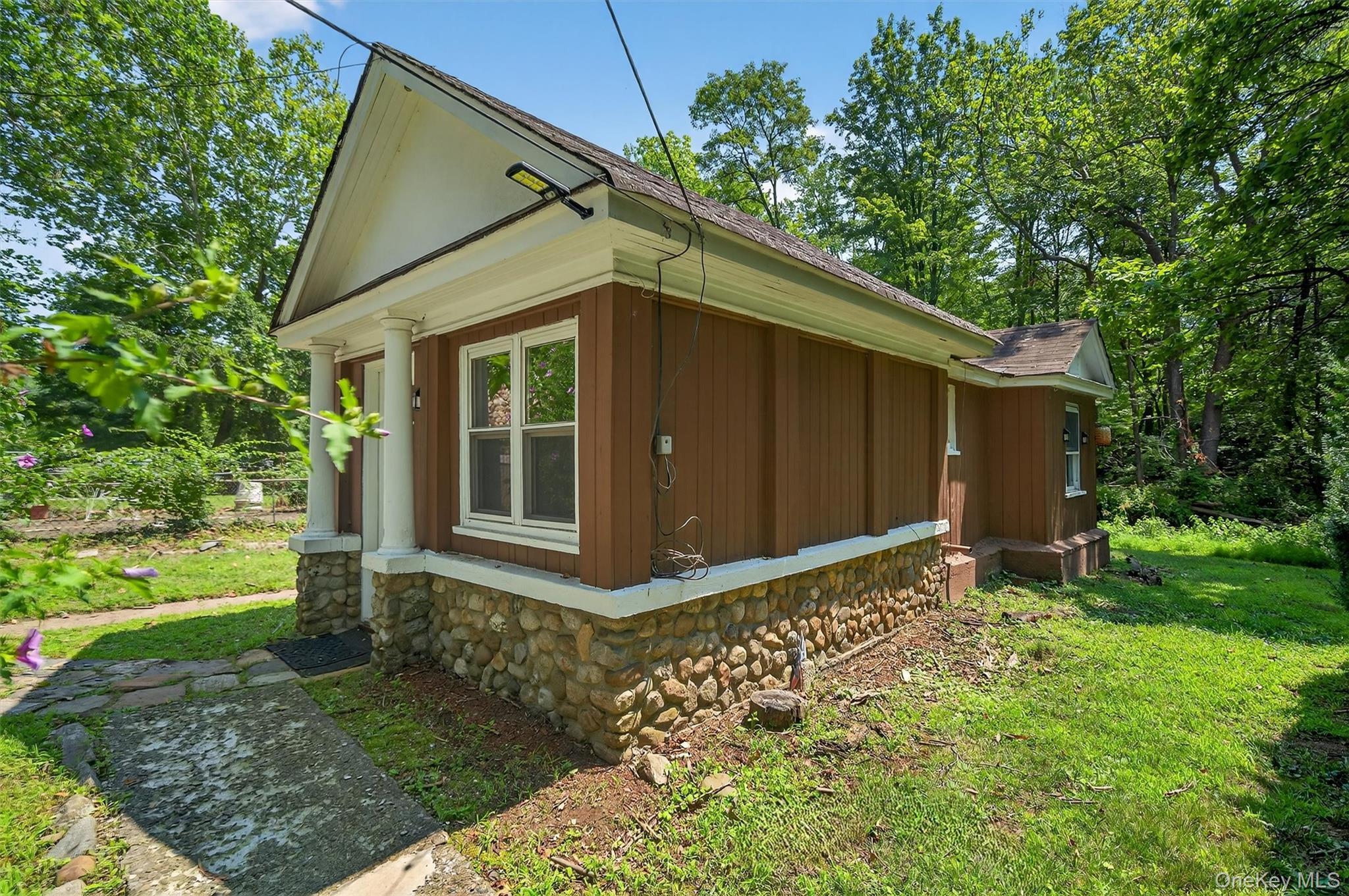 Single Family Seven Lakes  Rockland County, NY 10974, MLS-898409-13