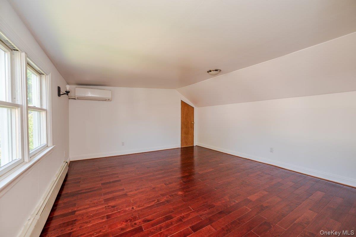 Single Family Hering  Bronx, NY 10461, MLS-898419-13