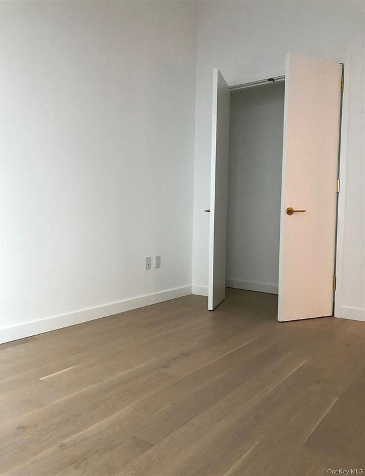 Condo Court Square West  Queens, NY 11101, MLS-898473-12