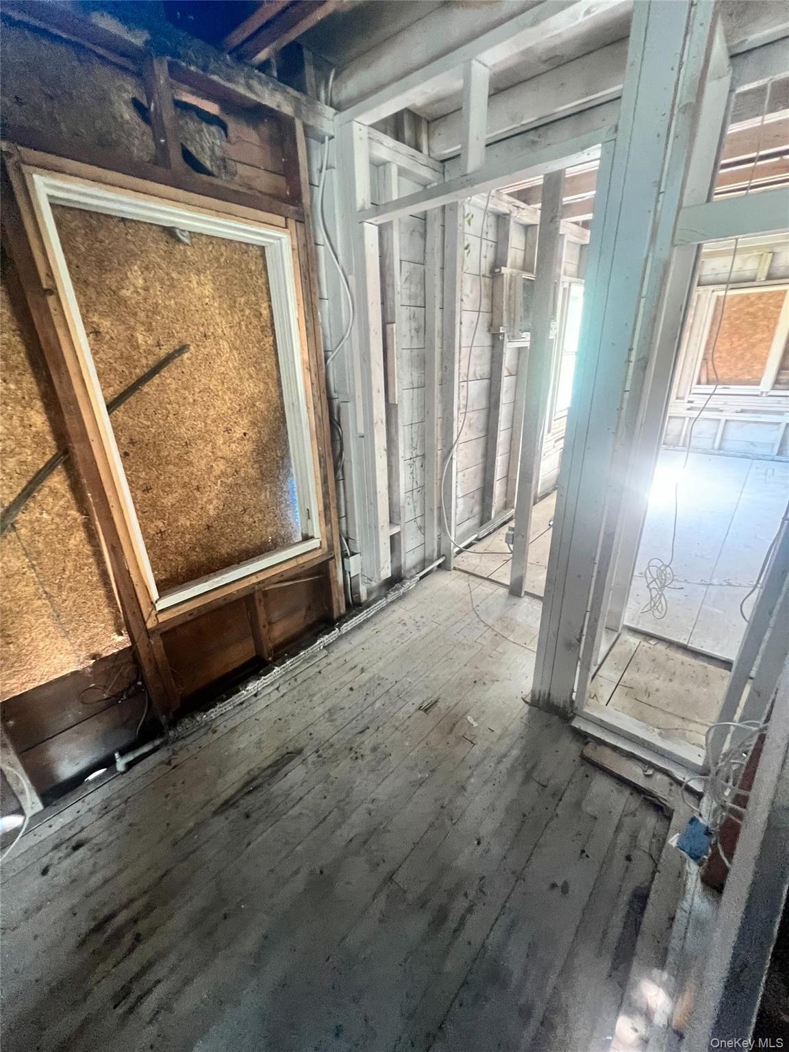 Single Family Lakeview  Suffolk County, NY 11779, MLS-898500-7