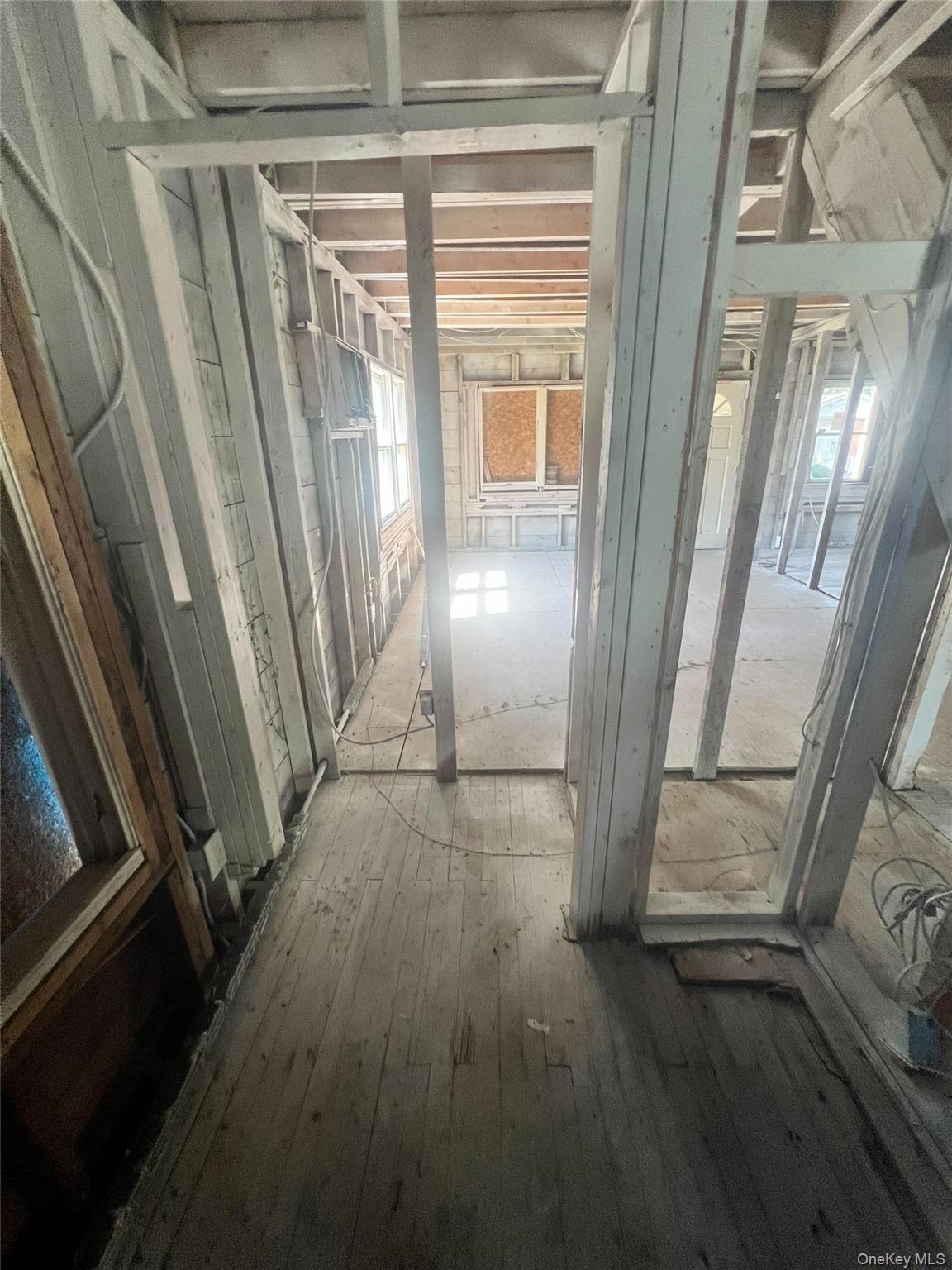 Single Family Lakeview  Suffolk County, NY 11779, MLS-898500-8