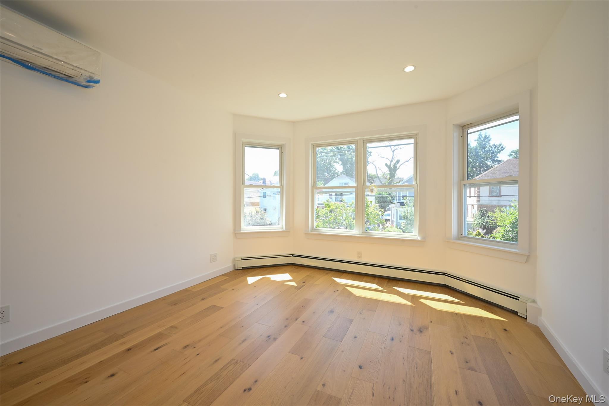 Single Family 13th Queens, NY 11357, MLS-898501-11